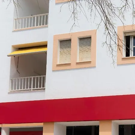 Apartment Adalena Oura By Alzira