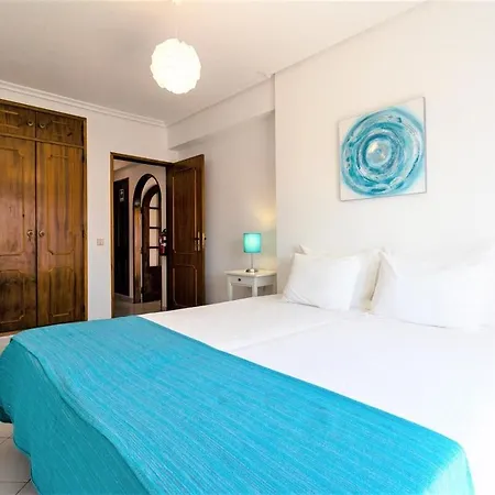 Adalena Oura By Alzira Apartment