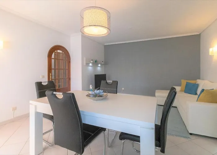 Adalena Oura By Alzira * Albufeira