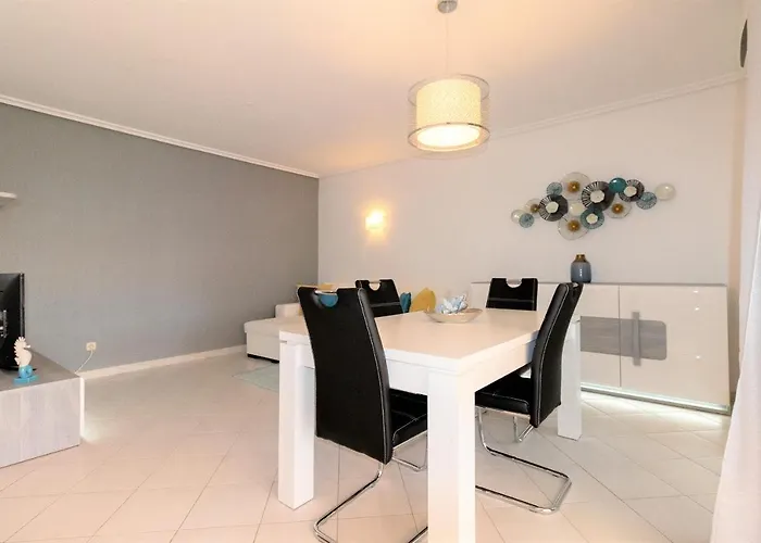 Adalena Oura By Alzira * Albufeira