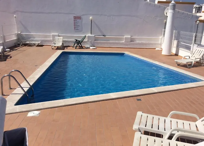 Adalena Oura By Alzira Lejlighed *